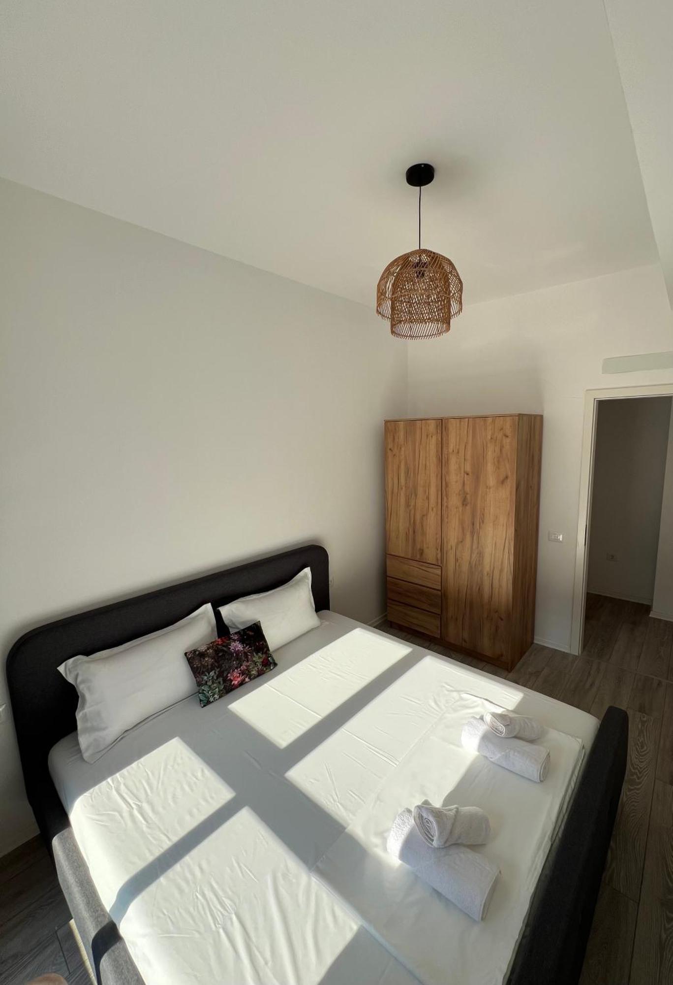 Sunflower Apartment ติรานา ภายนอก รูปภาพ
