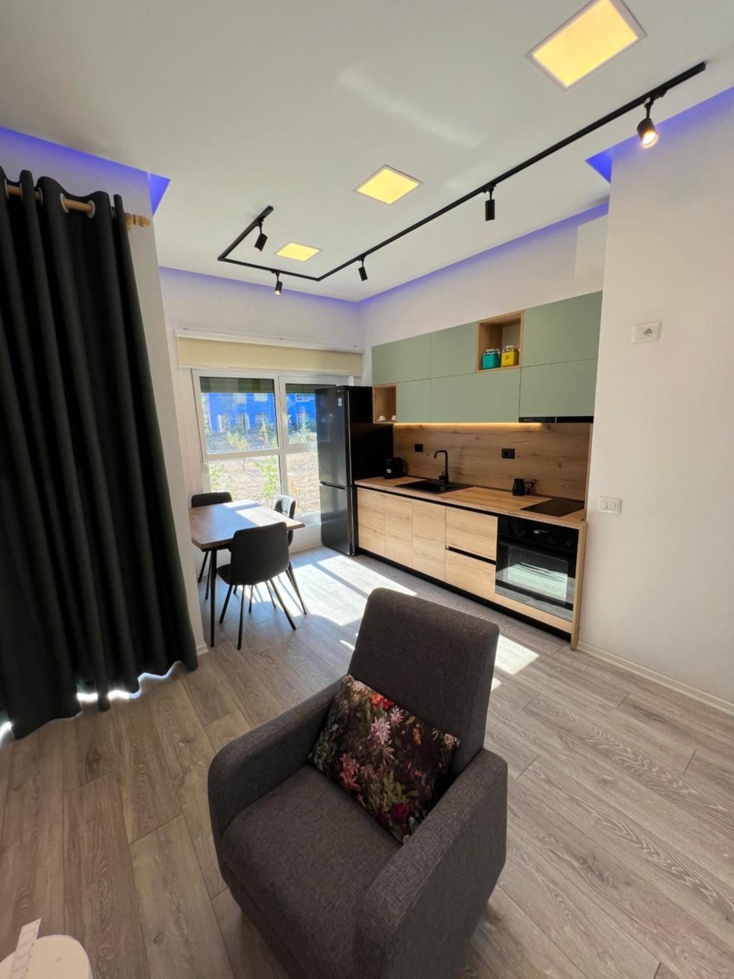 Sunflower Apartment ติรานา ภายนอก รูปภาพ