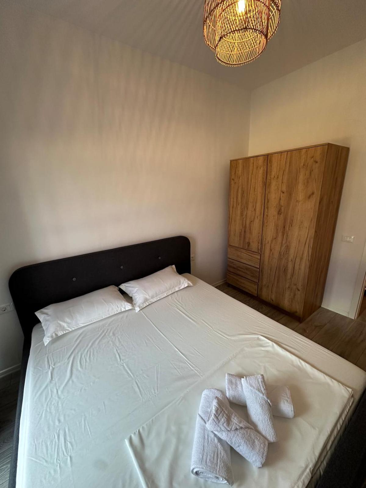 Sunflower Apartment ติรานา ภายนอก รูปภาพ